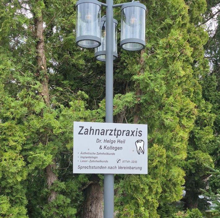 Implantologisch t�tige Zahnarztpraxis